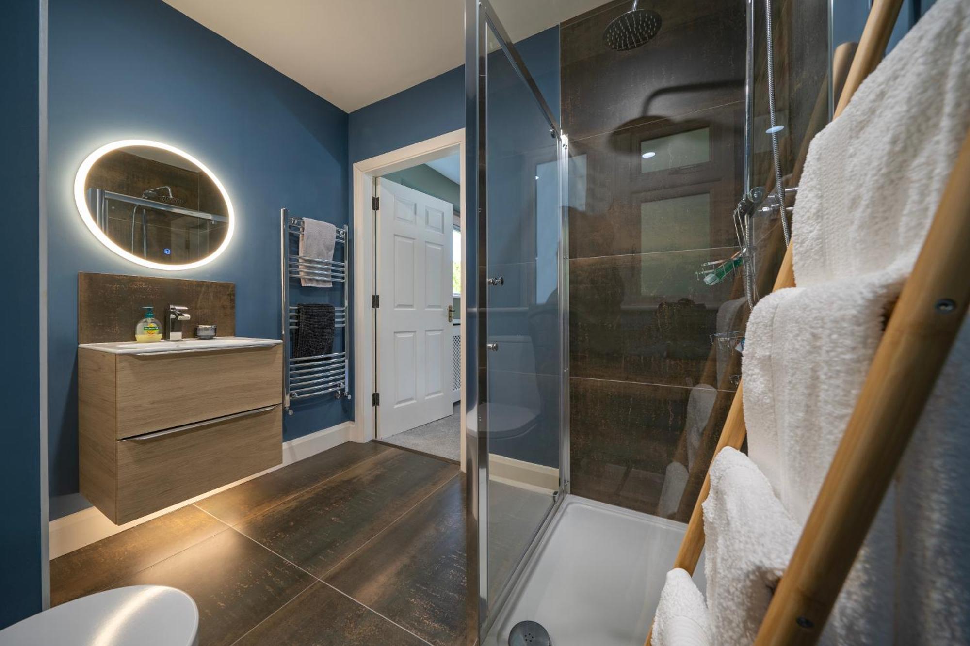 The Bird House - Coastal Lodge In Lovely Forest Setting Nr. Kinsale คอร์ก ภายนอก รูปภาพ